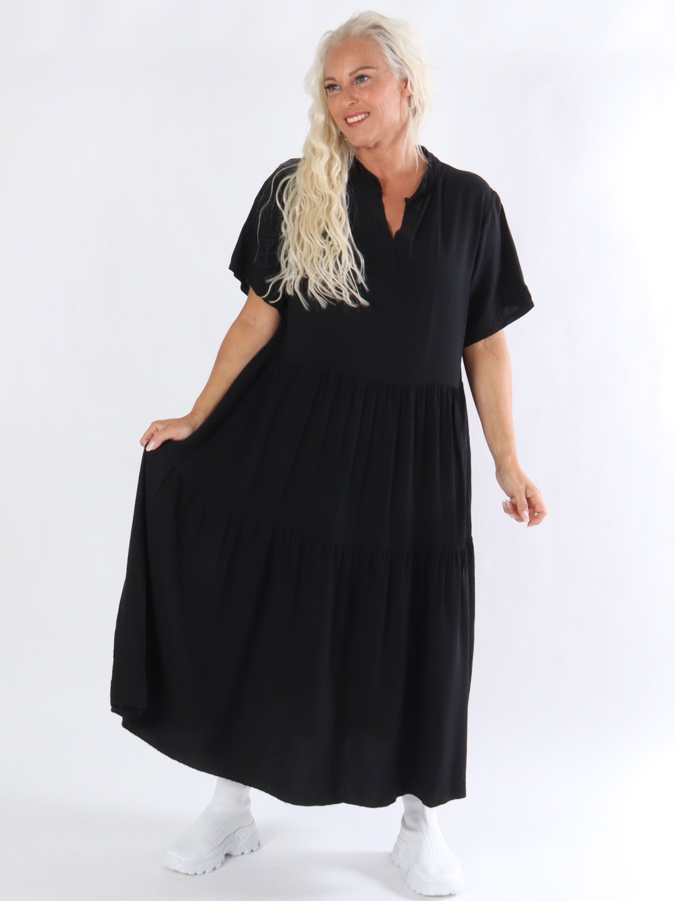 Gina - Lång klänning med lager på lager-look